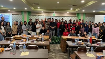 "Borneo Fair 2025 menargetkan transaksi Rp50 miliar dan 20 ribu pengunjung per hari, menjadi ajang promosi UMKM terbesar di Kalbar dengan 400-an tenant. "