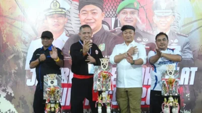 Bupati Ketapang Alexander Wilyo resmi tutup Jambore Pencak Silat Bupati Cup 2025. Perguruan Wekasan berhasil raih Juara Umum Pertama.