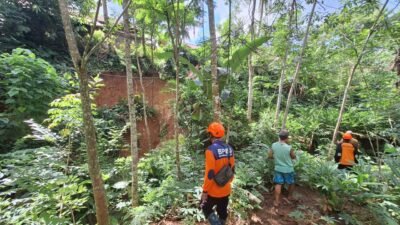Dampak yang diakibatkan tanah bergerak di Kabupaten Ciamis, Selasa (18/11). Sumber Foto: BPBD Kabupaten Ciamis