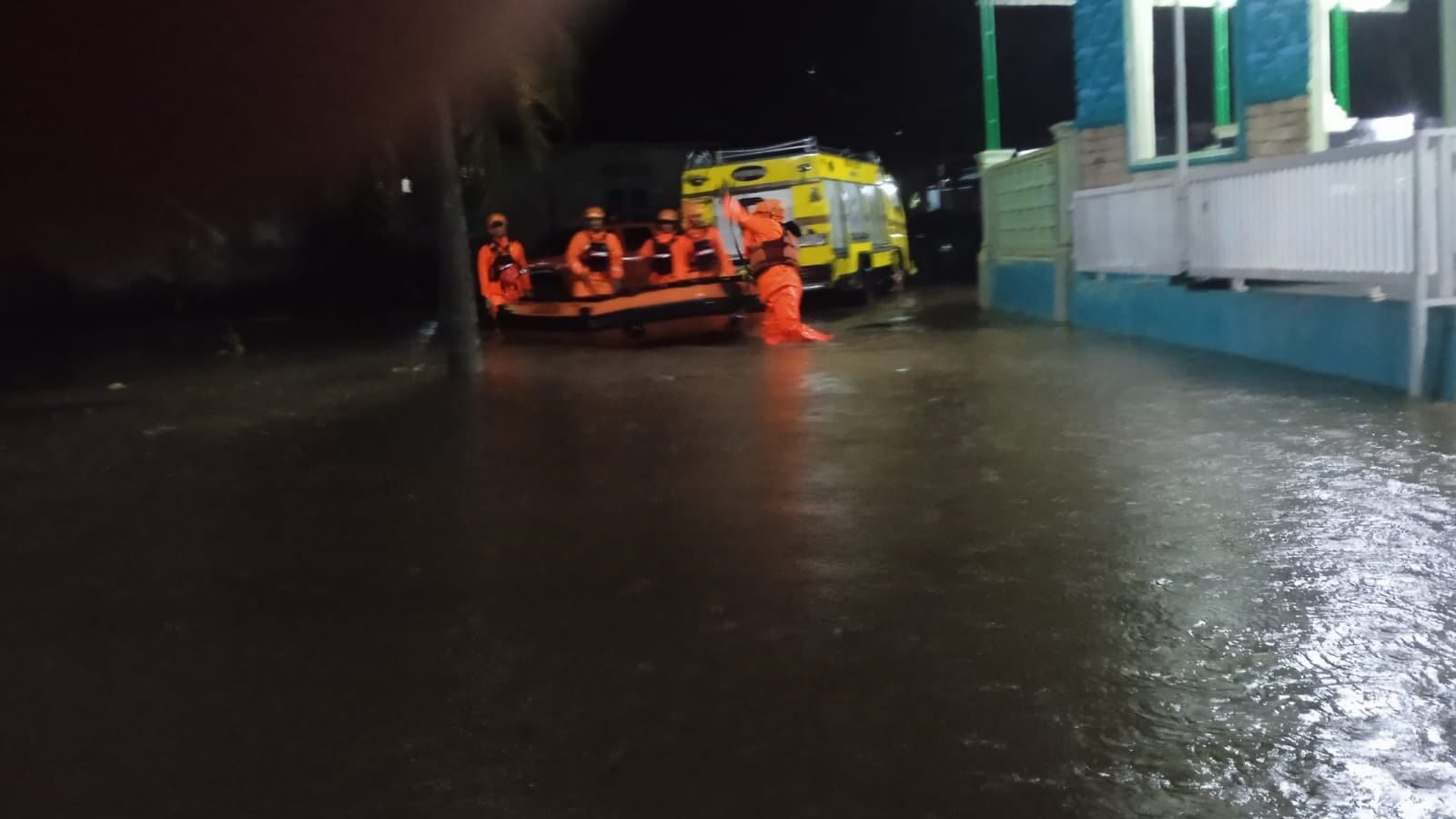 Banjir yang melanda Kabupaten Tapanuli Tengah, Provinsi Sumatra Utara, Selasa (25/11/2025). Sumber Foto: BPBD Kabupaten Tapanuli Tengah