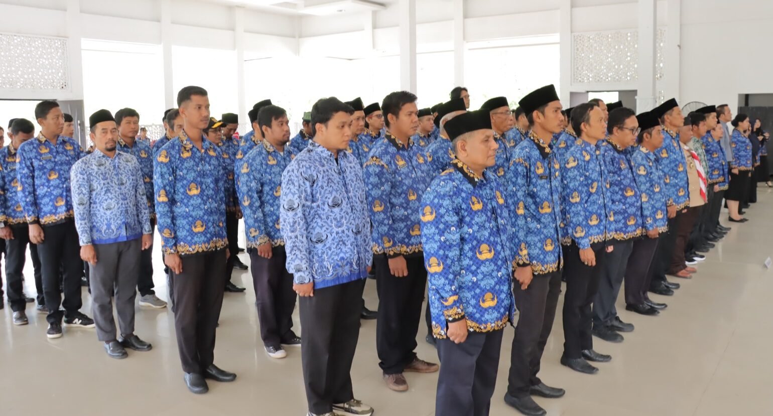 "Peringatan Hari Pahlawan 2025 di Kayong Utara menekankan tiga nilai teladan pahlawan dan pentingnya perjuangan modern melalui ilmu serta empati."