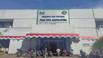 "Catat nomor hotline dan WA pengaduan PDAM Tirta Khatulistiwa Pontianak. Laporkan air mati, pipa bocor, atau air keruh ke 0861-769999 atau 0811-567-567."
