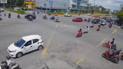 Kondisi lalu lintas yang bisa dipantau melalui CCTV secara realtime di link Youtube Dishub Kota Pontianak.