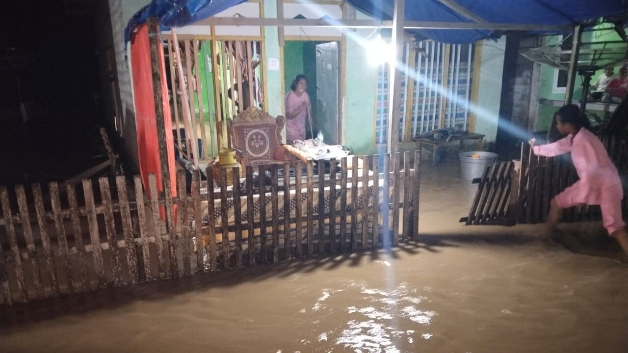 Banjir rendam rumah warga di Kabupaten Buol, Sulawesi Tengah, Sabtu (15/11/2025). Sumber Foto: BPBD Kab Buol