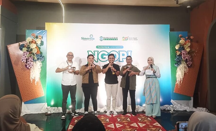 "Bank Kalbar Syariah menggelar talkshow NGOPI sebagai pembuka rangkaian Milad ke-20, menghadirkan narasumber inspiratif untuk dorong ekonomi syariah."