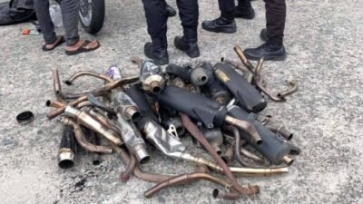 Tumpukan knalpot brong yang disita dalam patroli skala besar, Sabtu (8/11/2025). (Dok. Ist)