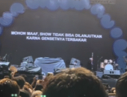 Genset Diduga Terbakar, Penampilan Whisnu Santika di Bla Bla Bla Fest 2025 Terhenti Mendadak