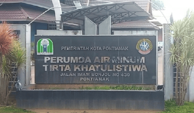 "Perumda Tirta Khatulistiwa telah melakukan pengurasan IPA 4 Imam Bonjol (28/10/2025). Cek wilayah di Pontianak yang terdampak gangguan air. "