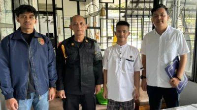 Penyidik Polda Kalbar limpahkan tersangka Riezky Kabah terkait kasus ujaran kebencian SARA terhadap etnis Dayak ke Kejaksaan. (Dok. Ist)