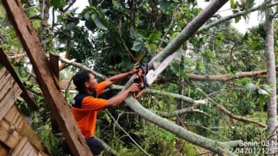 Cuaca Ekstrem Terjang Pamekasan, Puluhan Rumah Serta Fasilitas Pendidikan dan Ibadah Rusak