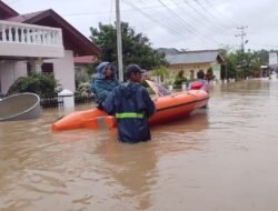 3.362 Jiwa Terdampak, Banjir Luapan Sungai Batang Lembang Rendam Kota Solok