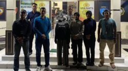 Polres Singkawang amankan pelaku tindak pidana kesusilaan usai viral live streaming tak senonoh di TikTok. Pelaku dijerat UU ITE dan Pornografi.