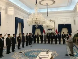 Prabowo Lantik Komisi Reformasi Polri, Jimly Jadi Ketua, Mahfud MD Anggota