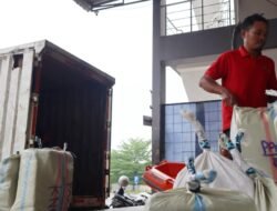 Akses Terputus, BNPB Kerahkan Heli dan Kapal Percepat Distribusi Logistik ke Aceh