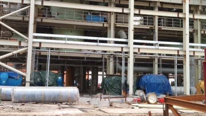 Ilustrasi: Proyek smelter PT. Borneo Alumindo Prima (BAP) di Ketapang, lokasi di mana puluhan TKA asal Tiongkok diduga melarikan diri akibat isu razia imigrasi.