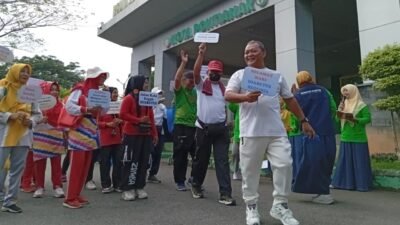 RSUD SSMA Kota Pontianak menggelar jalan sehat dalam rangka peringatan Hari Diabetes Sedunia atau World Diabetes Day (WDD) 2025.
