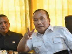 Layang-layang Kawat Ancam Penerbangan, Bupati Sujiwo Minta Warga Jauhi Bandara