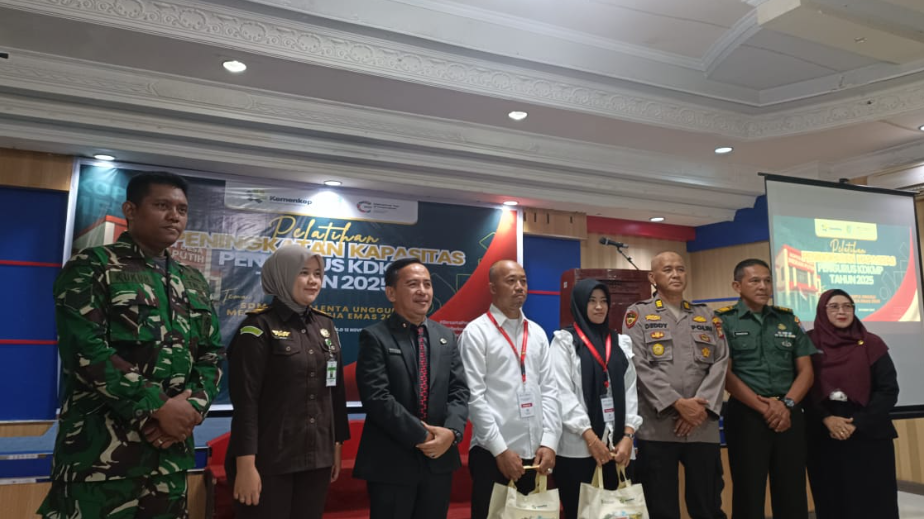Suasana Pelatihan Peningkatan Kompetensi SDM Koperasi Merah Putih (KMP) yang digelar Disperindagkop UKM Sintang. (Dok. HO/Faktakalbar.id)