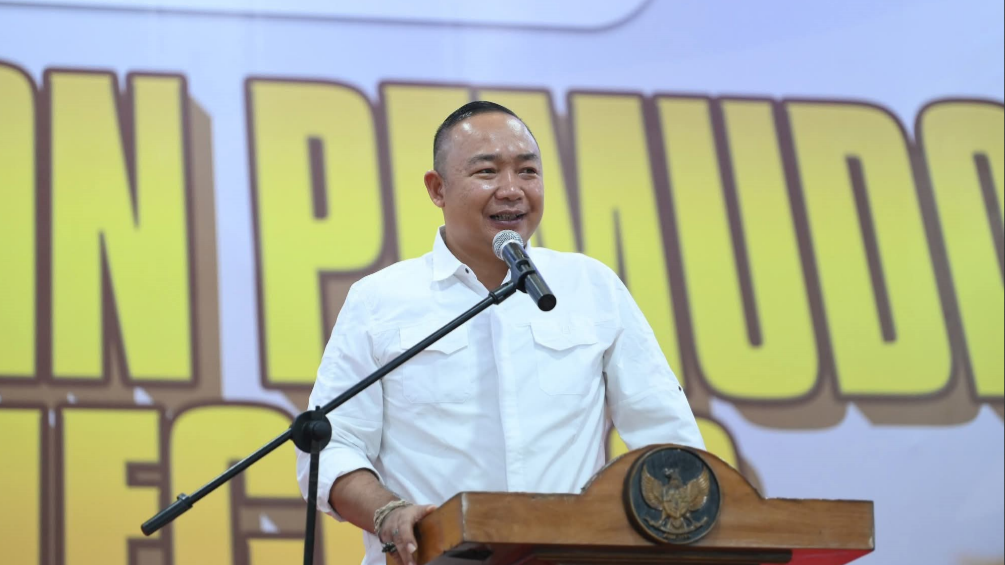 Bupati Ketapang Alexander Wilyo memberikan sambutan saat membuka Pendidikan Pemuda Bela Negara Tahun 2025 di Pendopo Bupati. (Dok. Ist)