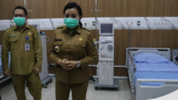 Peresmian unit layanan dialisis (cuci darah) baru di RSUD Landak yang dihadiri Bupati Karolin Margret Natasa. (Dok. Diskominfo Landak)