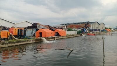 Banjir Kota Semarang Mulai Surut, Jalan Kaligawe Sudah Bisa Dilintasi