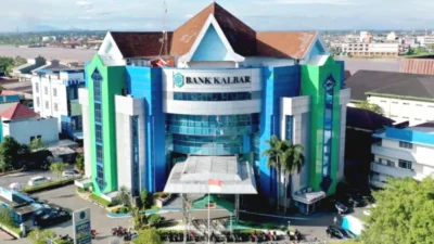 "Bank Kalbar peringatkan nasabah waspada situs palsu CMS di cms-bankkalbar.app/. Jangan berikan data! Ini link resmi CMS Bank Kalbar."