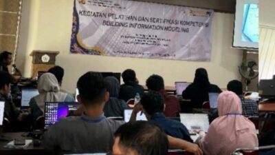 Suasana pembukaan kegiatan Pelatihan dan Sertifikasi Building Information Modelling (BIM) yang digelar di Fakultas Teknik Universitas Tanjungpura, Pontianak, Selasa (18/11/2025).