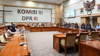 DPR resmi mengesahkan RUU KUHAP. Komisi III membantah isu penyadapan sewenang-wenang dan mengklaim 99% isi RUU merupakan aspirasi publik. (Dok. Ist)