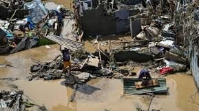 "Presiden Filipina Ferdinand Marcos Jr. menetapkan keadaan darurat nasional setelah Topan Kalmaegi menewaskan 142 orang dan berdampak pada 1,9 juta warga."