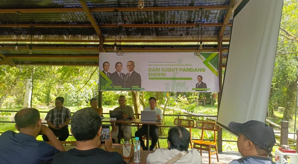 "Akademisi Untan Pontianak dukung peresmian Kilang RDMP Balikpapan. Proyek ini dinilai kunci kemandirian energi dan bukti kinerja apik Menteri ESDM Bahlil Lahadalia."