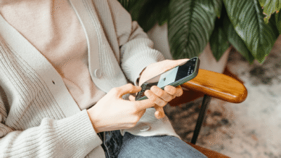 "Bingung mau ngapain saat libur? Jangan habiskan waktu hanya untuk tidur. Coba 6 aktivitas saat weekend ini agar tubuh dan pikiran segar kembali di hari Senin."