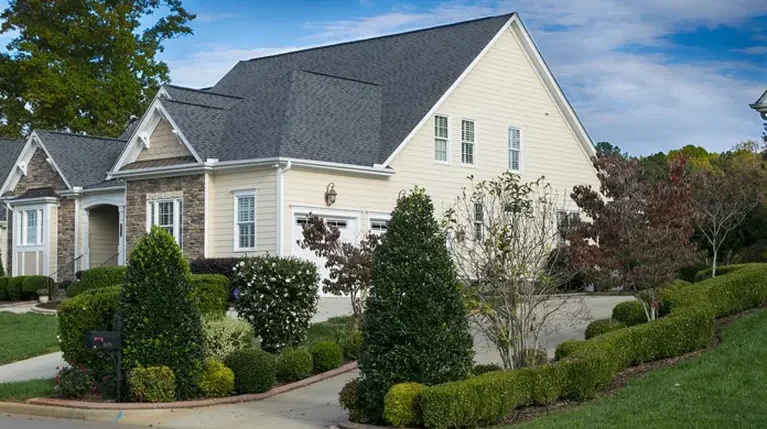 'Bukan cuma soal harga murah, ini 5 alasan kenapa Gen Z lebih bahagia memilih rumah jauh dari pusat kota. Mulai dari mental health hingga gaya hidup slow living."