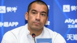 Analisis Pakar: Alasan G. van Bronckhorst Layak Latih Timnas