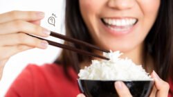 "Terbiasa sarapan nasi uduk atau nasi goreng porsi besar? Hati-hati, konsumsi karbohidrat tinggi di pagi hari bisa picu kantuk dan gula darah naik. Simak 4 alasannya."