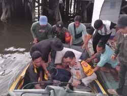 Bantu Warga Sakit, Petugas Gabungan di Pulau Maya Fasilitasi Evakuasi ke Sukadana