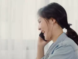 Dunia Terasa Berat? Ini 4 Alasan Kenapa Suara Mama Selalu Meringankan Beban