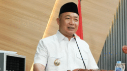 Bupati Ketapang Alexander Wilyo memberikan sambutan saat Rapat Paripurna pengesahan APBD 2026 di Gedung DPRD Ketapang. (Dok. Prokopim Ketapang)