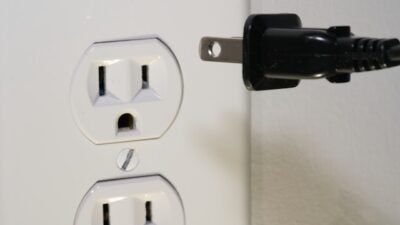 7 Kebiasaan Sehari-hari Turunkan Tagihan Listrik Secara Drastis