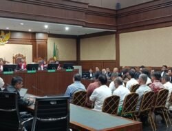 Modus ‘Main Gila’ Orang Dalam! 3 Eks Petinggi Telkom Didakwa Kantongi Rp 55,8 Miliar dari Proyek Bodong