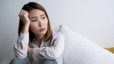 "Sering merasa cemas, lesu, atau sulit fokus? Bisa jadi bukan stres biasa. Kenali 5 gangguan psikis yang jarang disadari seperti Distimia, GAD, dan ADHD dewasa."