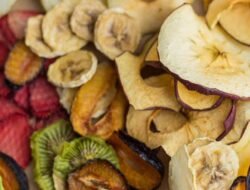 Krispi dan Bikin Nagih! Ini 5 Keripik Khas Indonesia yang Wajib Kamu Cicipi