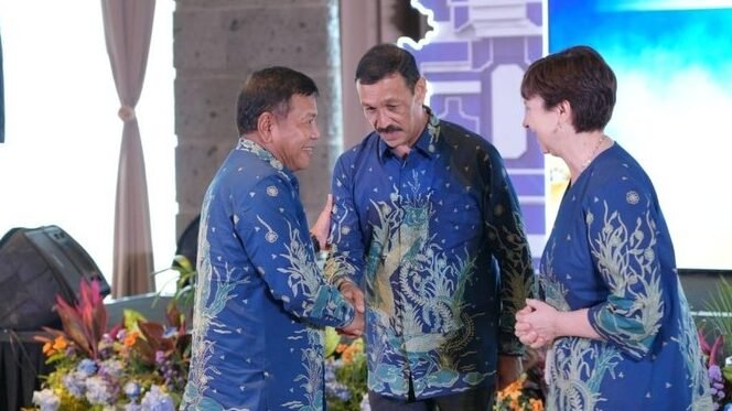 "BIN, ASIS Australia, dan SNIE Timor Leste sepakat memperkuat kerja sama intelijen dalam pertemuan AUSINDTL 2025 di Bali untuk hadapi tantangan keamanan regional."