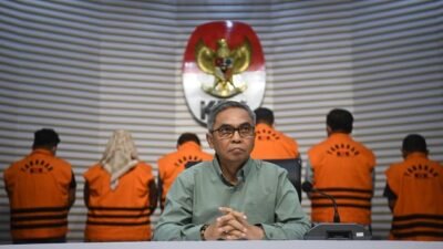 "Ketua KPK Setyo Budiyanto umumkan rencana pembentukan Deputi Intelijen baru. Tegaskan fungsi sebagai 'mata dan telinga' pimpinan agar lebih banyak koruptor ditangkap."