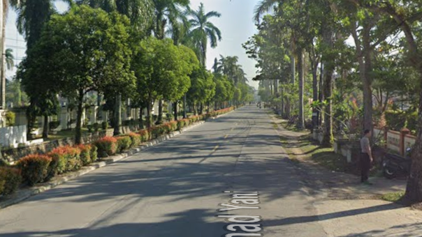 Suasana jalan raya di Kabupaten Mempawah yang menjadi ilustrasi kasus dugaan korupsi proyek peningkatan jalan tahun anggaran 2015. (Dok. Ist)