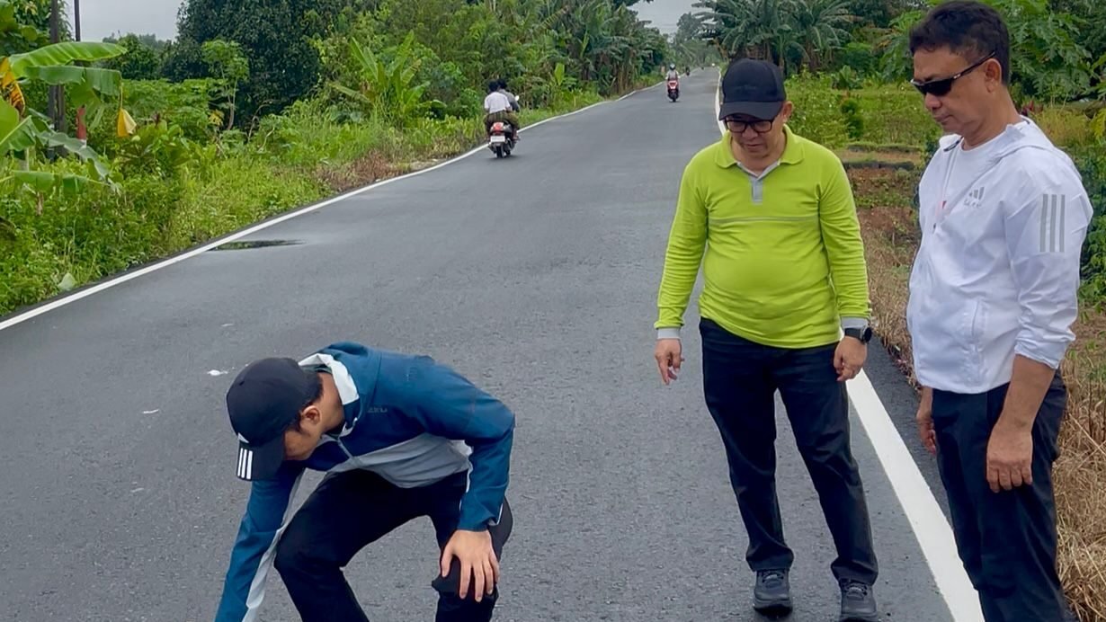 "Infrastruktur di Pontianak Utara, mulai dari Terminal Batulayang, gerbang batas kota, hingga Jalan Kebangkitan Nasional mulai dibenahi untuk pemerataan pembangunan."