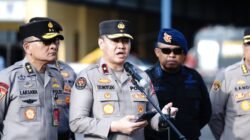 "Ingin membantu korban bencana? Posko bantuan bencana resmi dibuka di Depok. Simak daftar 8 kebutuhan mendesak pengungsi yang bisa Anda salurkan di sini."