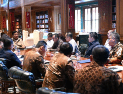 Kumpulkan Kabinet di Hambalang, Prabowo Buru Tambang Ilegal di Wilayah ‘Tak Tersentuh’