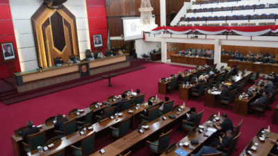 Suasana Rapat Paripurna DPRD Provinsi Kalimantan Barat saat penandatanganan persetujuan bersama APBD Tahun Anggaran 2026. (Dok. HO/Faktakalbar.id)