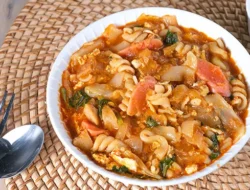 Hujan Turun Perut Keroncongan? Ini 5 Kuliner Hangat yang Wajib Kamu Santap