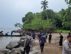 Detik-detik Menegangkan Sampan Terbalik di Pulau Kumbang, Satu Nelayan Hilang Digulung Ombak